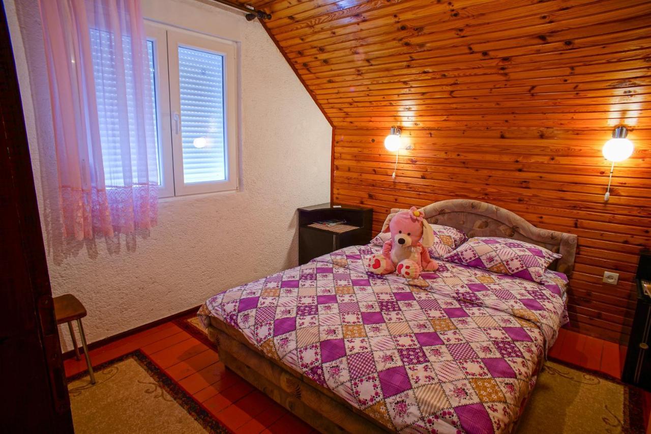 Lara Rooms Žabljak Exterior foto
