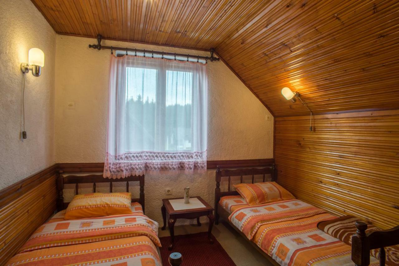 Lara Rooms Žabljak Exterior foto